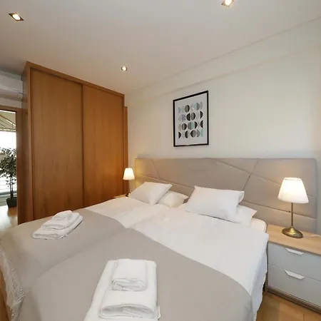 Vakantiehuis Luxury Townhouse, In Centre With Shared Pool Tavira