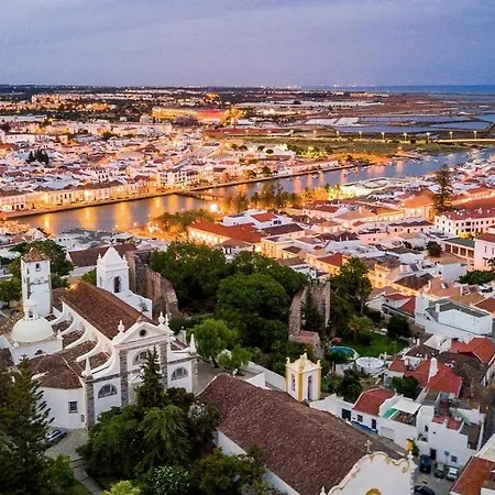 Holiday home Luxury Townhouse, In Centre With Shared Pool *