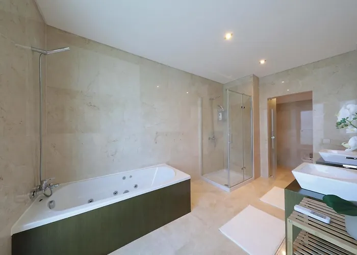 Luxury Townhouse, In Centre With Shared Pool Tavira