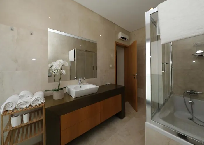 Luxury Townhouse, In Centre With Shared Pool Tavira